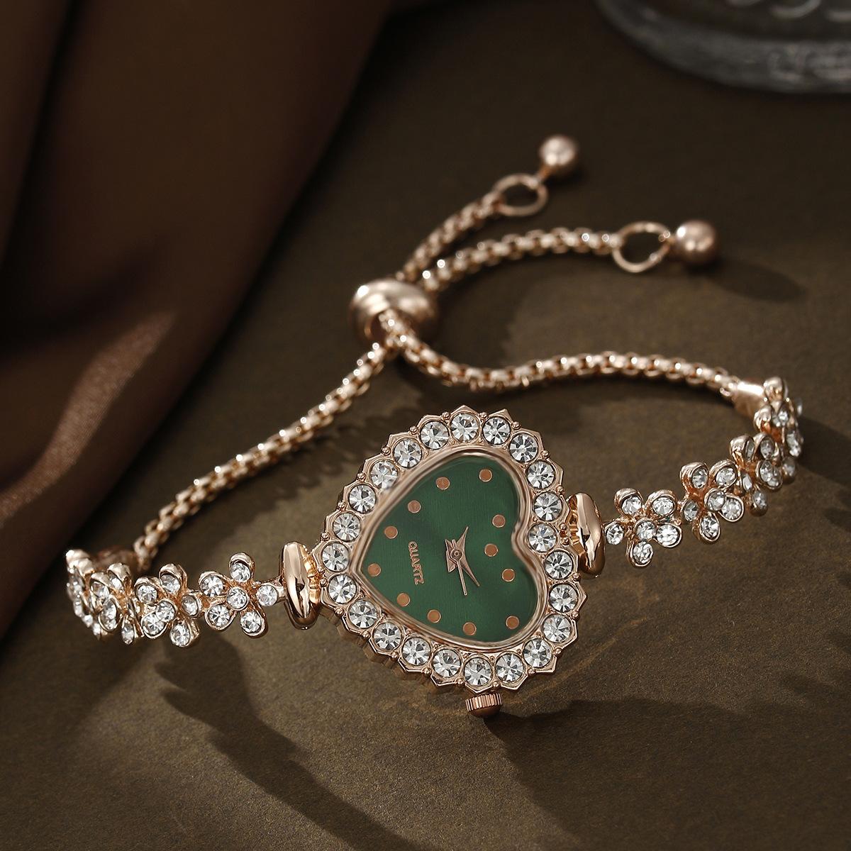 5 шт./набор Повседневные Модные Кварцевые Часы и Набор Ювелирных Изделий со Стразами в Форме Сердца Подарки для Женщин Дизайн Роскошного Бренда Женские Montre Femme Reloj
5 шт./набор Повседневные Модные Кварцевые Часы и Набор Ювелирных Изделий со Стразами в Форме Сердца Подарки для Женщин Дизайн Роскошного Бренда Женские Montre Femme Reloj