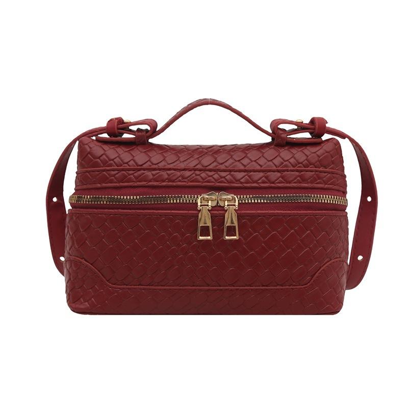 Сумка 2025 Мода Плетеная Коробка Двойная Молния Сумка Через Плечо Легкая, Простая и Вместительная Наплечная Маленькая Квадратная Сумка красный
Сумка 2025 Мода Плетеная Коробка Двойная Молния Сумка Через Плечо Легкая, Простая и Вместительная Наплечная Маленькая Квадратная Сумка красный