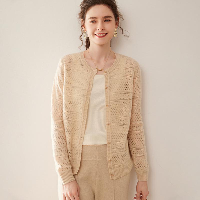 Women s Round Neck Cashmere Cardigan: Loose, Fashionable Crochet Hollow-Out Knitted Sweater for Autumn and Winter. XXL
Women s Round Neck Cashmere Cardigan: Loose, Fashionable Crochet Hollow-Out Knitted Sweater for Autumn and Winter. XXL