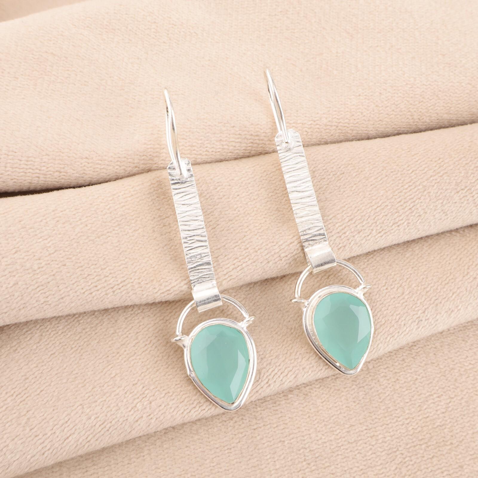 Aqua Chalcedony Gemstone 925 Solid Silver Jewelry Handmade Unique Earrings 2.3 EE-166-14
Aqua Chalcedony Gemstone 925 Solid Silver Jewelry Handmade Unique Earrings 2.3 EE-166-14