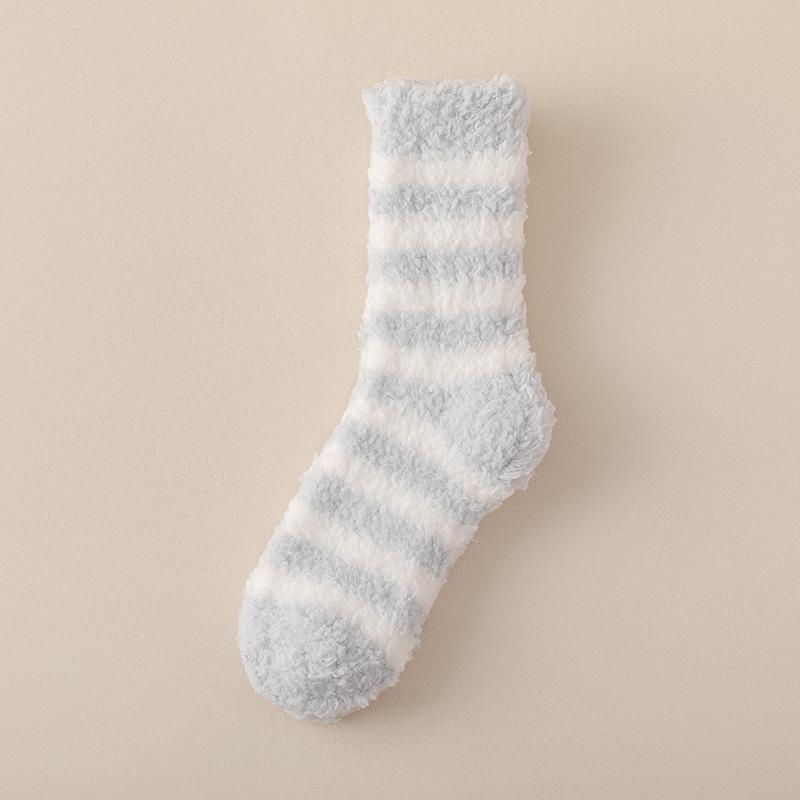 Уютные полосатые носки из кораллового флиса - Плюшевые, теплые и толстые для зимы, для пар, дома и сна One Size
Уютные полосатые носки из кораллового флиса - Плюшевые, теплые и толстые для зимы, для пар, дома и сна One Size