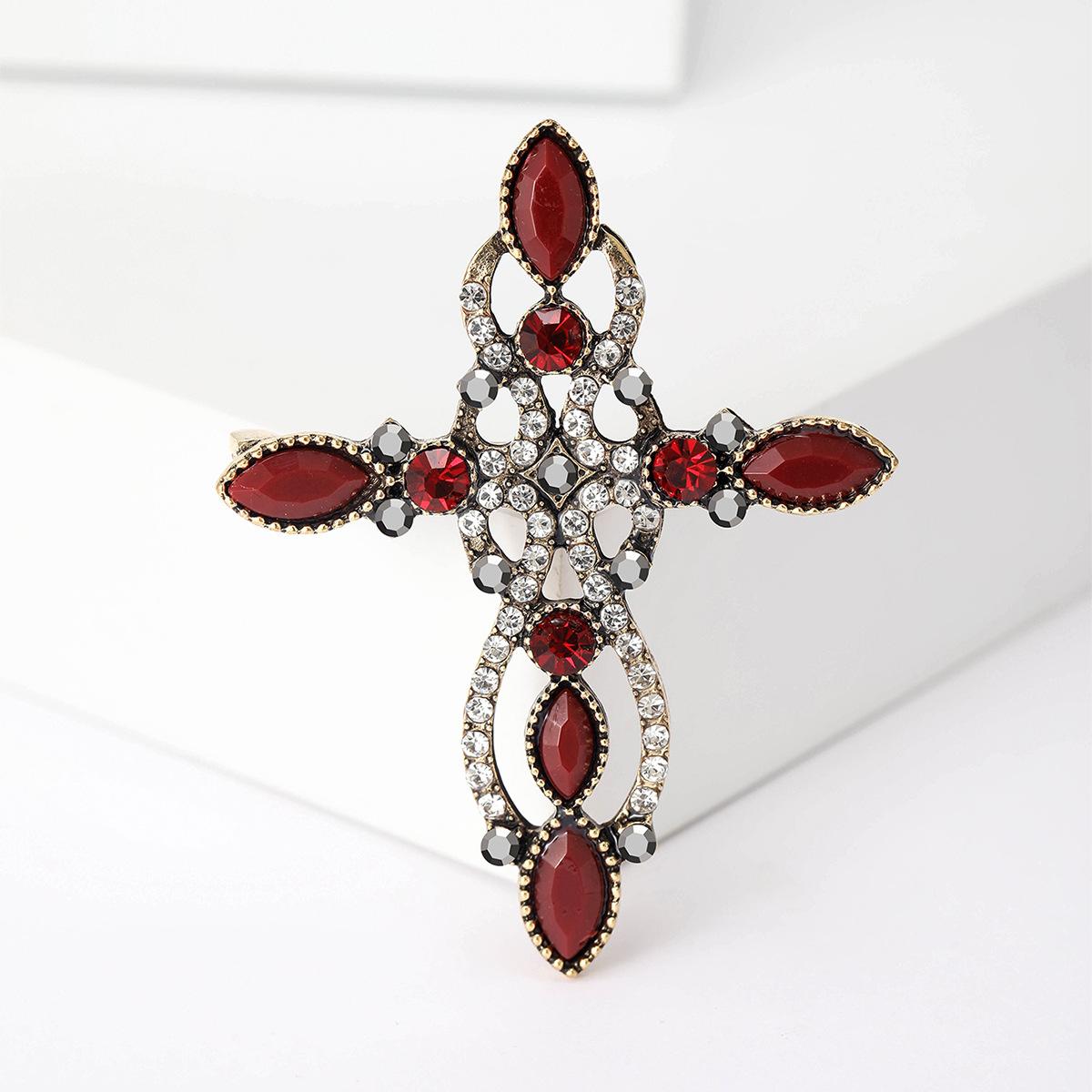 Мода Ретро Хрест Брошка зі стразами Інтернет Знаменитість Вибух Персоналізований костюм Пальто Темперамент Светр Аксесуари
Мода Ретро Хрест Брошка зі стразами Інтернет Знаменитість Вибух Персоналізований костюм Пальто Темперамент Светр Аксесуари