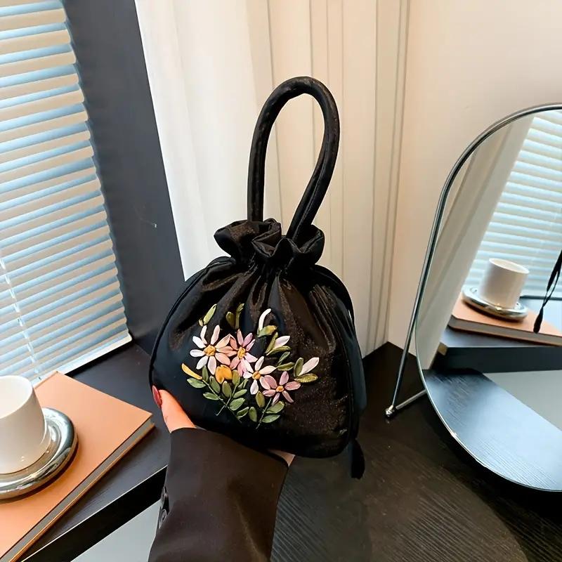 Yogodlns Ретро Вышивка Сумка на шнурке Цветочный узор Сумка-ведро Женская модная сумка Портмоне 19x5.5x21cm чёрный
Yogodlns Ретро Вышивка Сумка на шнурке Цветочный узор Сумка-ведро Женская модная сумка Портмоне 19x5.5x21cm чёрный
