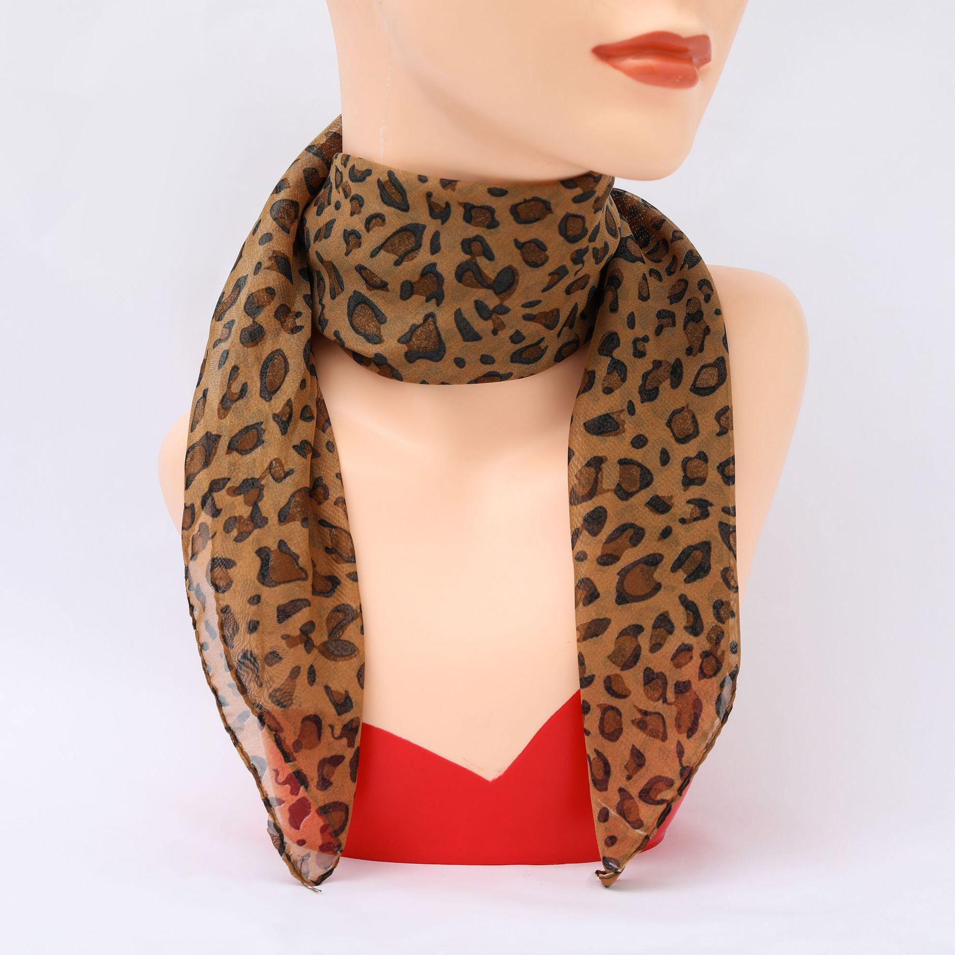 Классический шифоновый шелковый шарф с леопардовым принтом - Мягкий, свежий, квадратный шарф в корейском стиле 65x65 cm
Классический шифоновый шелковый шарф с леопардовым принтом - Мягкий, свежий, квадратный шарф в корейском стиле 65x65 cm