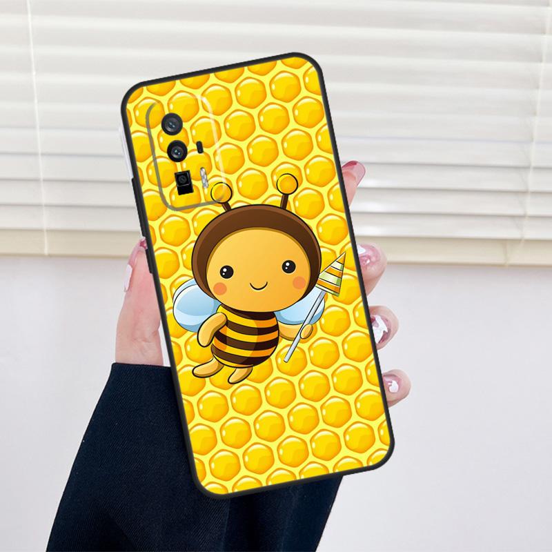Bumble Bee Honeycomb Honey Cover For Xiaomi 11T 12T 13T 14T Pro 13 14 15 Ultra POCO X7 X6 Pro X3 X5 F5 F6 M6 Pro Case POCO X6 Pro
Bumble Bee Honeycomb Honey Cover For Xiaomi 11T 12T 13T 14T Pro 13 14 15 Ultra POCO X7 X6 Pro X3 X5 F5 F6 M6 Pro Case POCO X6 Pro