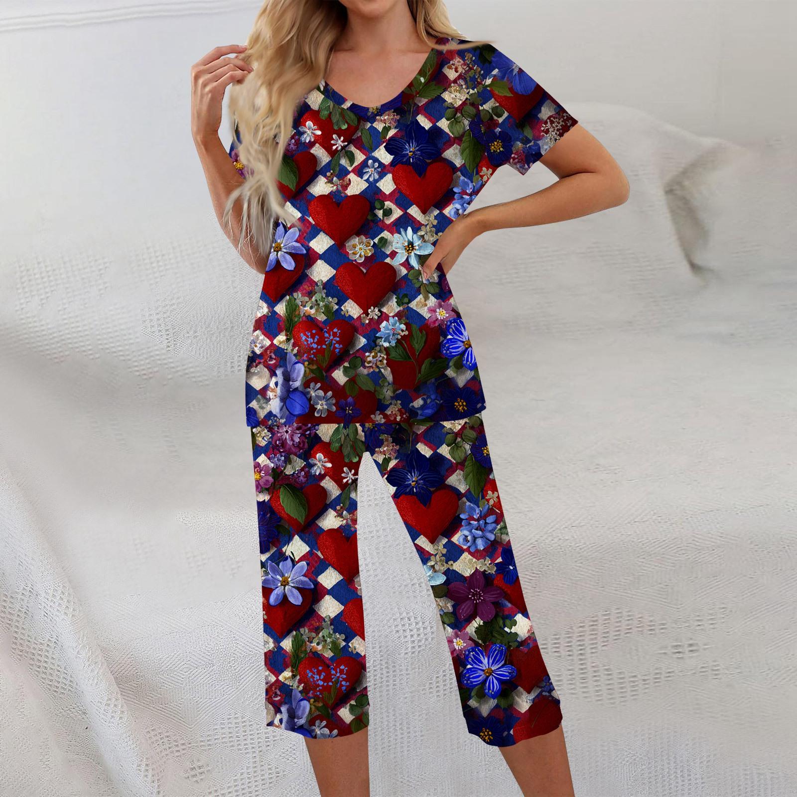 Women’s Short Sleeve Printed Pajama Set Soft Fabric Two Piece Sleepwear V Neck Top and Capri Pants with Pockets for Home Wear XXXL
Women’s Short Sleeve Printed Pajama Set Soft Fabric Two Piece Sleepwear V Neck Top and Capri Pants with Pockets for Home Wear XXXL