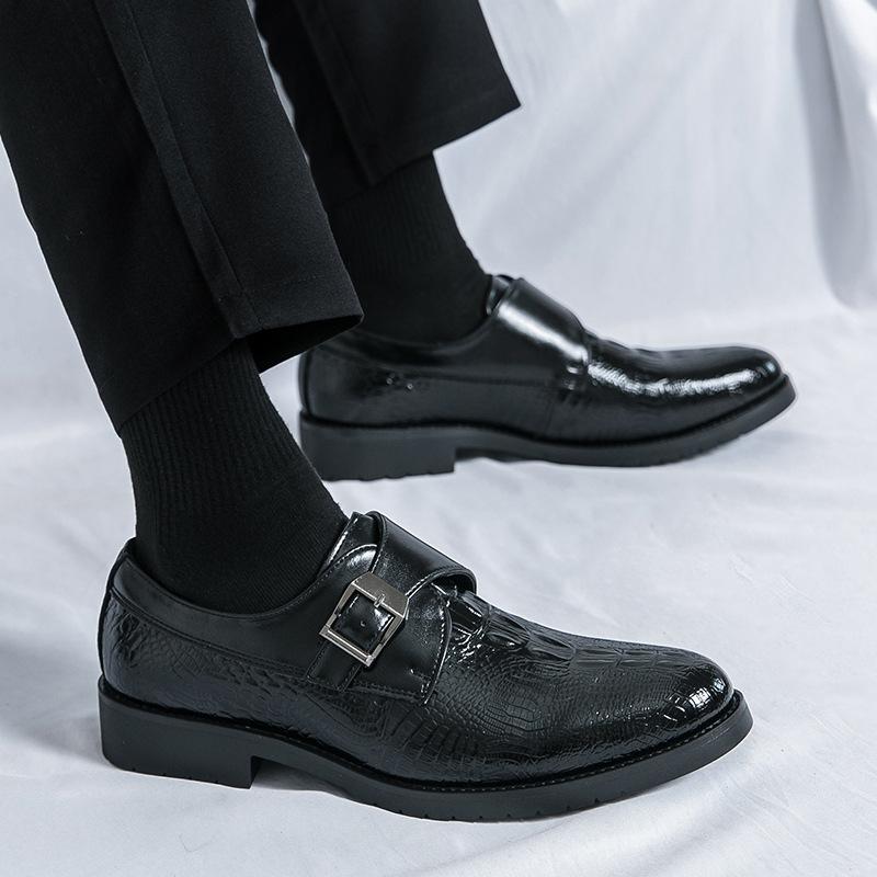 Men s shoes large size heightening business dress crocodile pattern leather shoes British style one pedal groom wedding shoes 38
Men s shoes large size heightening business dress crocodile pattern leather shoes British style one pedal groom wedding shoes 38