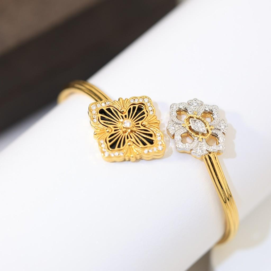 Итальянский ювелирный бренд высокого класса ретро дворцовый стиль пояс бриллиант матовый четырехлистный клевер ракушка агат нефрит браслет V золото материал
Итальянский ювелирный бренд высокого класса ретро дворцовый стиль пояс бриллиант матовый четырехлистный клевер ракушка агат нефрит браслет V золото материал