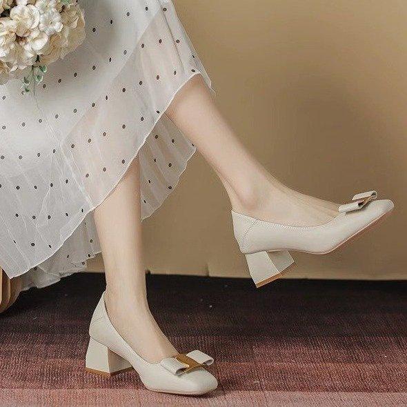 Универсальный темперамент мягкая кожа туфли-лодочки женские толстый каблук 2025 новый осенний квадратный носок модные и удобные женские средний каблук женские 41
Универсальный темперамент мягкая кожа туфли-лодочки женские толстый каблук 2025 новый осенний квадратный носок модные и удобные женские средний каблук женские 41