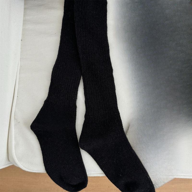 Solid-colored Fleece Pile Socks for Autumn and Winter, Versatile Calf Socks, Women s Double-needle Socks 1 pair чорний
Solid-colored Fleece Pile Socks for Autumn and Winter, Versatile Calf Socks, Women s Double-needle Socks 1 pair чорний