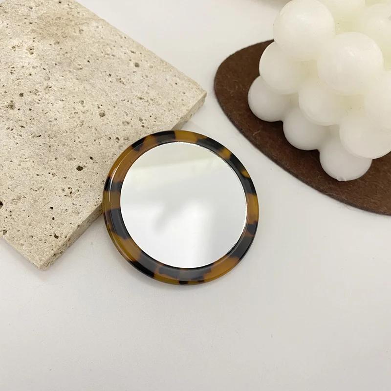 Simple Acetate Small Round Mirror Small Zebra Pattern Makeup Mirror Portable Mini Round Makeup Mirror Travel Accessories
Simple Acetate Small Round Mirror Small Zebra Pattern Makeup Mirror Portable Mini Round Makeup Mirror Travel Accessories