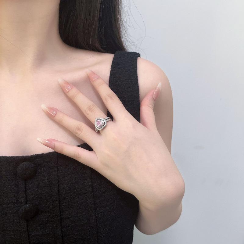 Pink Love Set Ring, Heart-Shaped Creative Design Ring, Women S Exquisite Pink Zircon Sweet Wind Ring. No. 10
Pink Love Set Ring, Heart-Shaped Creative Design Ring, Women S Exquisite Pink Zircon Sweet Wind Ring. No. 10