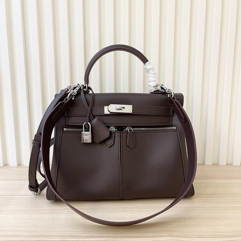 2026 нова шкіряна сумка KellI зі шкіри swift жіноча сумка подвійна кишеня блискавка портативна одинарний плечовий діагональний перенос модний ремінець жіноча сумка 28*22*10cm ебеновий
2026 нова шкіряна сумка KellI зі шкіри swift жіноча сумка подвійна кишеня блискавка портативна одинарний плечовий діагональний перенос модний ремінець жіноча сумка 28*22*10cm ебеновий