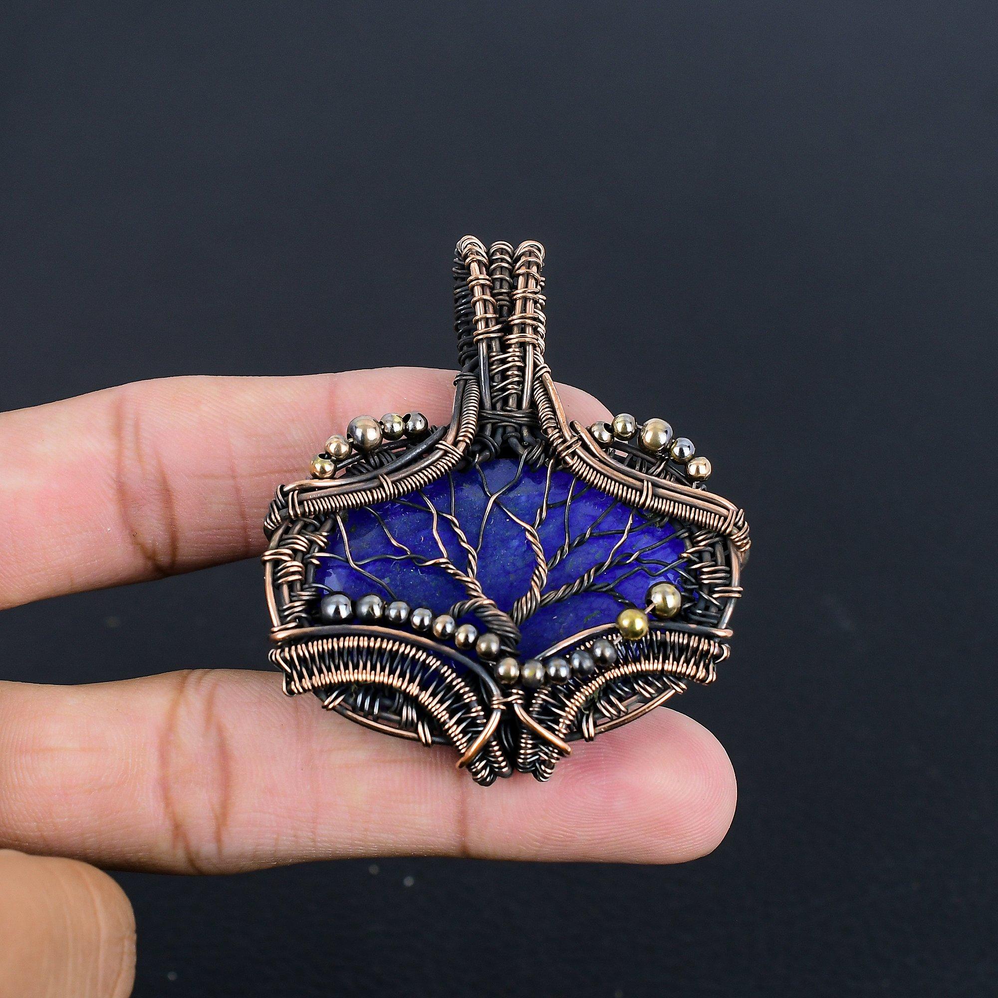 Подвеска из лазурита, ювелирное изделие из драгоценного камня ручной работы, подвеска, обернутая медной проволокой 999 пробы, ювелирная подвеска уникального дизайна 2.88 Inches
Подвеска из лазурита, ювелирное изделие из драгоценного камня ручной работы, подвеска, обернутая медной проволокой 999 пробы, ювелирная подвеска уникального дизайна 2.88 Inches