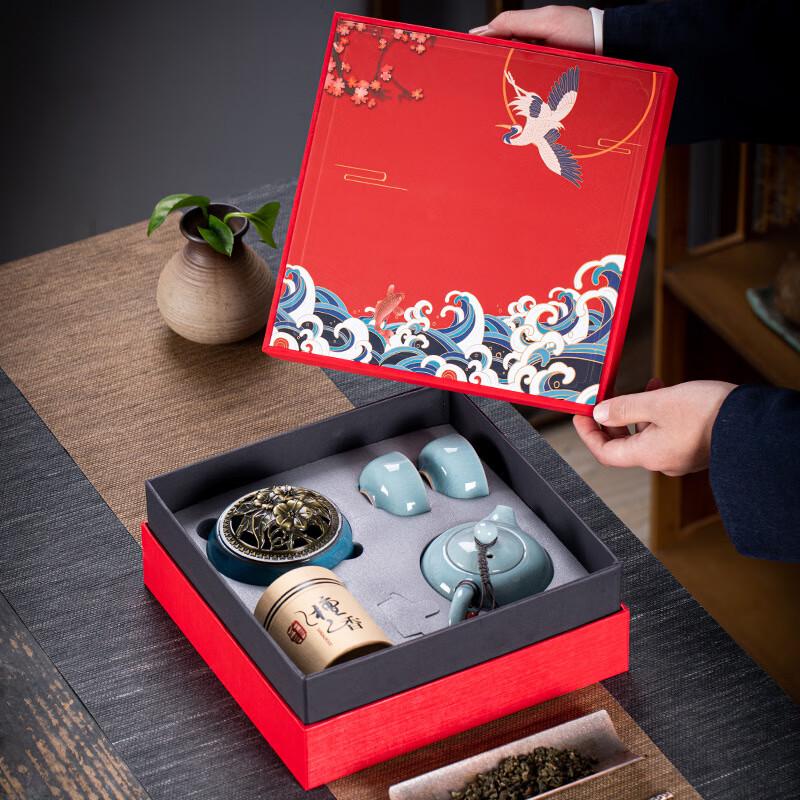 Керамический чайный набор Guochao в подарочной коробке
Керамический чайный набор Guochao в подарочной коробке