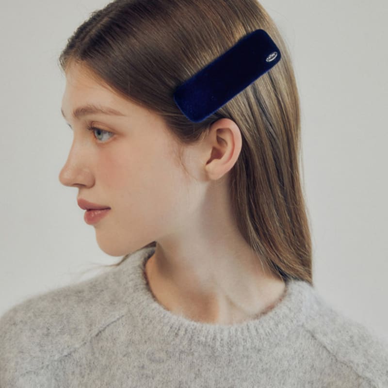 mellotory square velvet hairpin (navy) Navy
mellotory square velvet hairpin (navy) Navy