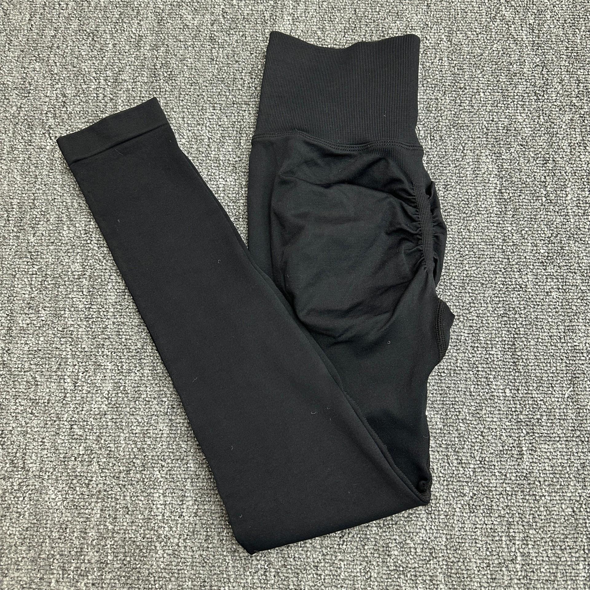 High-Waist Seamless Running & Yoga Tights – Stylish European Design Large чорний
High-Waist Seamless Running & Yoga Tights – Stylish European Design Large чорний