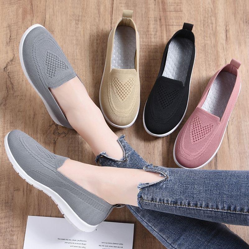 Spring and summer women s shoes soft sole comfortable breathable flat shoes new single shoes non-slip grandma shoes 36-41 чёрный
Spring and summer women s shoes soft sole comfortable breathable flat shoes new single shoes non-slip grandma shoes 36-41 чёрный