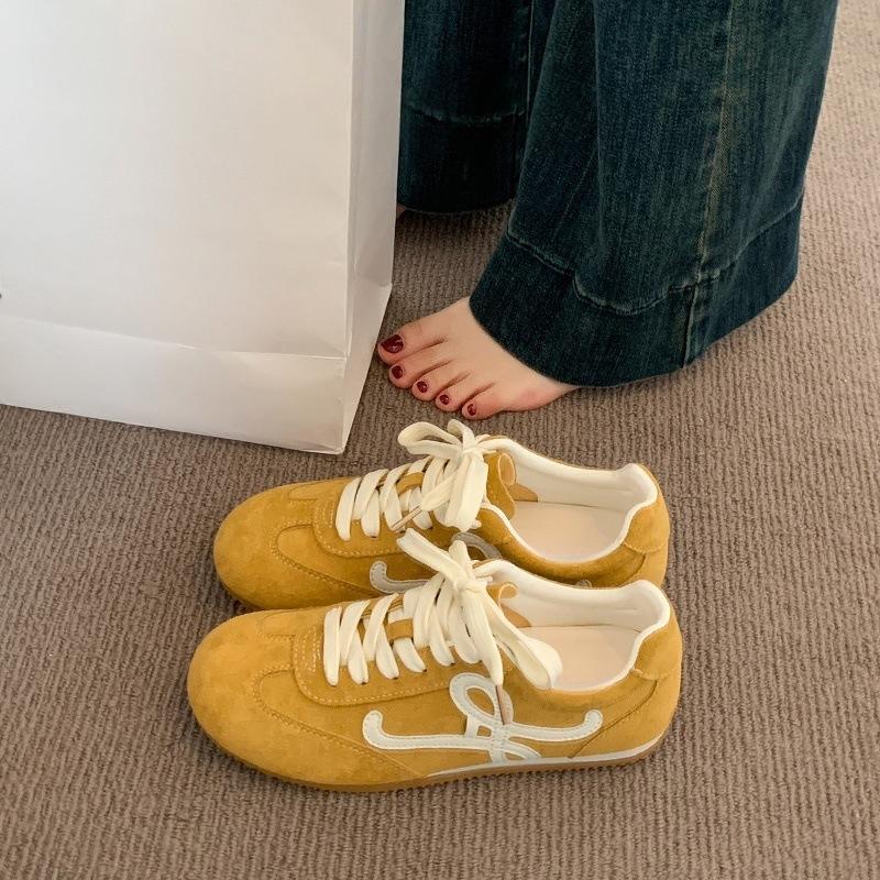 Spring and summer new yellow women s women s shoes flat-bottomed retro casual sports shoes 35
Spring and summer new yellow women s women s shoes flat-bottomed retro casual sports shoes 35