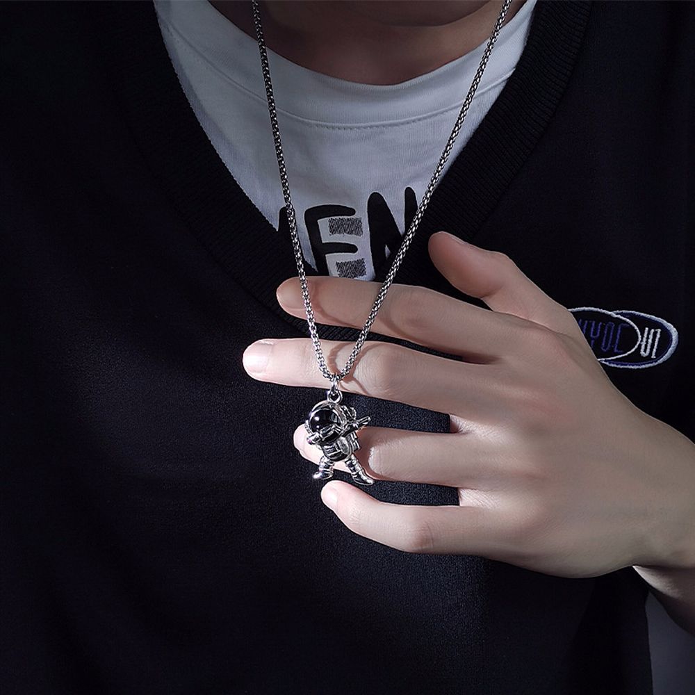 Fashion Jewelry Men Clavicle Chain Stainless Steel Heart Couple Necklace Astronaut Pendant Necklace
Fashion Jewelry Men Clavicle Chain Stainless Steel Heart Couple Necklace Astronaut Pendant Necklace