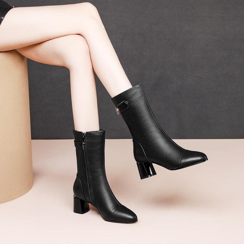 Британский стиль элегантный нишевый темперамент толстый каблук средние кожаные ботинки осень и зима новые универсальные с круглым носком тонкие большого размера ботинки Мартин 40 чёрный
Британский стиль элегантный нишевый темперамент толстый каблук средние кожаные ботинки осень и зима новые универсальные с круглым носком тонкие большого размера ботинки Мартин 40 чёрный