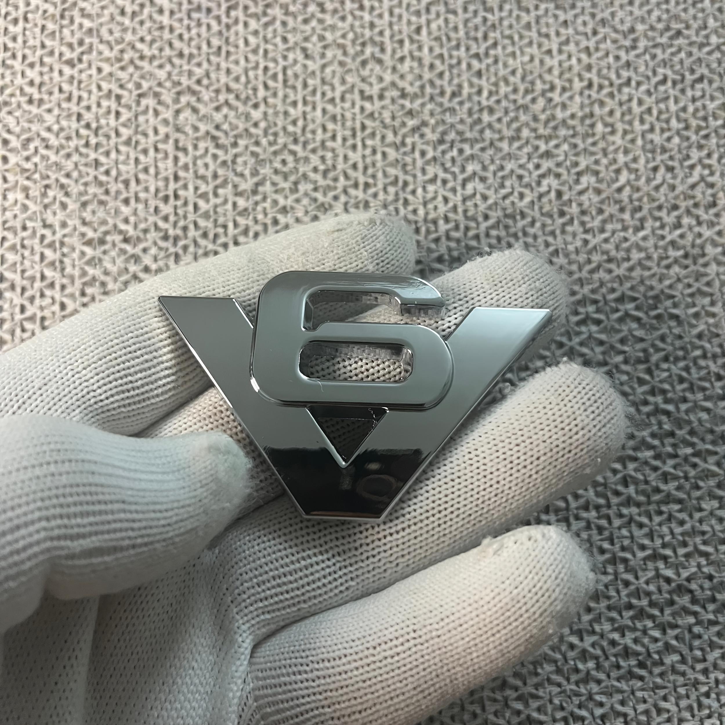 1pc Metal Emblem, V6 & V8 Badge - Durable Auto Modification Accessory for Enhanced Aesthetics Compatible with Multiple Model Cars Stylish Practical V6
1pc Metal Emblem, V6 & V8 Badge - Durable Auto Modification Accessory for Enhanced Aesthetics Compatible with Multiple Model Cars Stylish Practical V6
