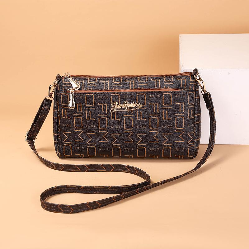 Fashion Printed Women s Bags In Season Crossbody Bags Middle aged and Elderly Women s Shoulder Bags Mothers Large Capacity Commuting Bags
Fashion Printed Women s Bags In Season Crossbody Bags Middle aged and Elderly Women s Shoulder Bags Mothers Large Capacity Commuting Bags