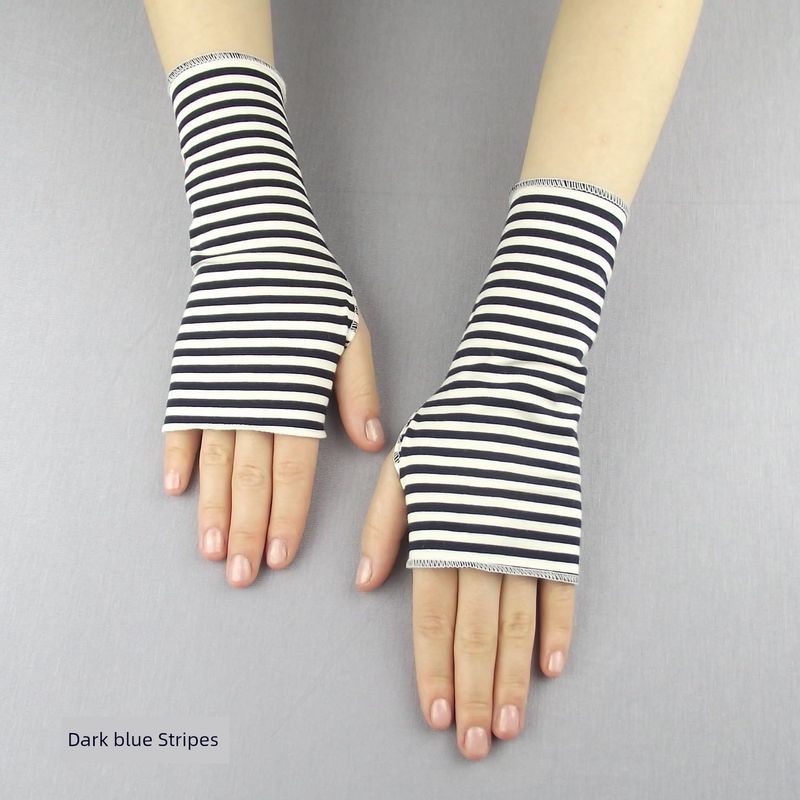 Летние мужские перчатки без пальцев Женские ультратонкие короткие хлопковые перчатки без пальцев Защита от солнца Анти-DDoS Маскировка шрамов Половина дышащие Впитывающие пот Dark blue Stripes a pair XL
Летние мужские перчатки без пальцев Женские ультратонкие короткие хлопковые перчатки без пальцев Защита от солнца Анти-DDoS Маскировка шрамов Половина дышащие Впитывающие пот Dark blue Stripes a pair XL