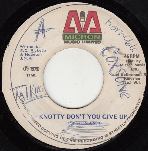 7-дюймовая пластинка HOPETON JUNIOR - Knotty Don t You Give Up NONE Micron Music Li 1975 Ямайка Регги, Ска и Даб Б/У
7-дюймовая пластинка HOPETON JUNIOR - Knotty Don t You Give Up NONE Micron Music Li 1975 Ямайка Регги, Ска и Даб Б/У