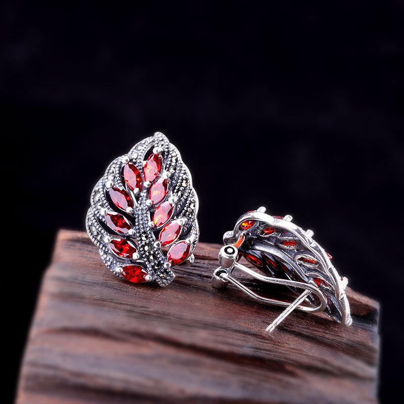 Leaf-Shaped Garnet Ear Cuffs in S925 Silver with Multi-Color Options S925 Silver
Leaf-Shaped Garnet Ear Cuffs in S925 Silver with Multi-Color Options S925 Silver