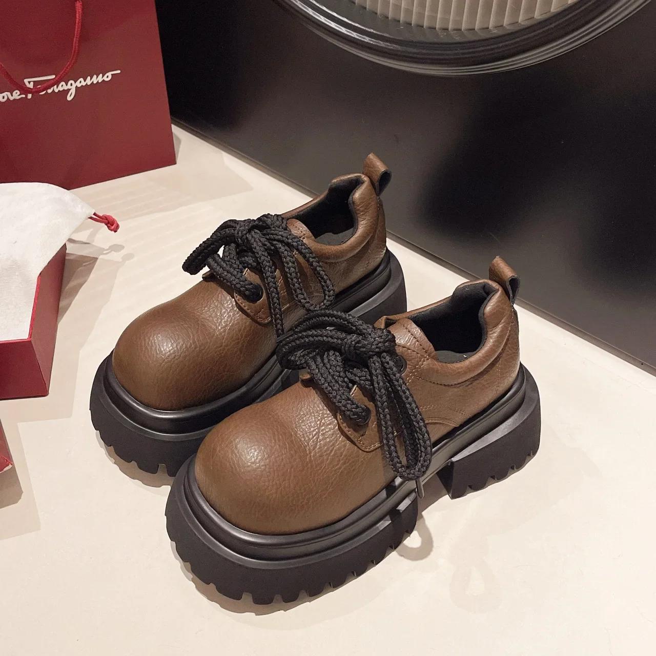 Модные женские туфли на толстой подошве, увеличивающие рост, 2024 года, новые модные туфли на шнуровке с круглым носком из кожи в стиле ретро, повседневная обувь из Японии 40 коричневый
Модные женские туфли на толстой подошве, увеличивающие рост, 2024 года, новые модные туфли на шнуровке с круглым носком из кожи в стиле ретро, повседневная обувь из Японии 40 коричневый