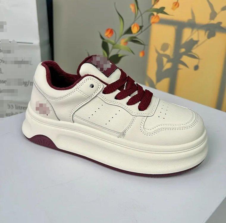 Универсальные бархатные туфли на платформе белого цвета для женской осени и зимы 2025 года, новая модная обувь для увеличения роста, повседневная, в стиле ins, спортивная, обувь для скейтборда 40
Универсальные бархатные туфли на платформе белого цвета для женской осени и зимы 2025 года, новая модная обувь для увеличения роста, повседневная, в стиле ins, спортивная, обувь для скейтборда 40