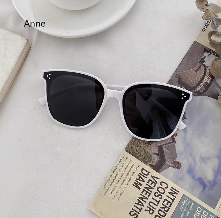 Uv400 Sun Block Square Sunglasses Advanced Sense Womens Rice Nail Sunglasses Men Outdoor Shade Fishing Glasses
Uv400 Sun Block Square Sunglasses Advanced Sense Womens Rice Nail Sunglasses Men Outdoor Shade Fishing Glasses