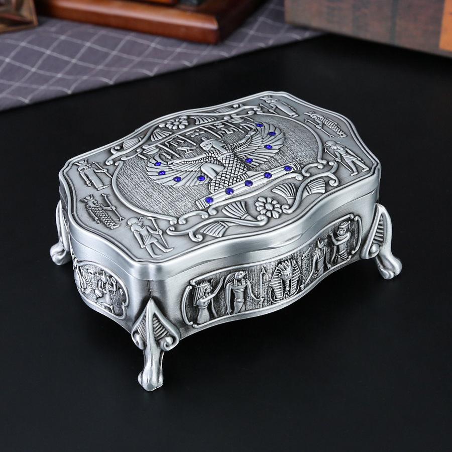 European metal jewelry box creative retro Egyptian jewelry jewelry storage box dust box gift box античний срібного кольору
European metal jewelry box creative retro Egyptian jewelry jewelry storage box dust box gift box античний срібного кольору