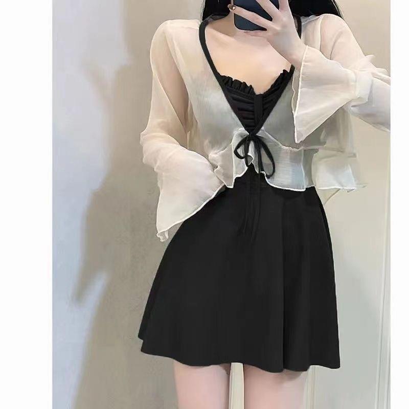 Стильный комплект купальника-двойки 2024: Дизайн юбки, стройнящий, скрывающий живот и защищающий от солнца XL (recommended for 50-55 kg)
Стильный комплект купальника-двойки 2024: Дизайн юбки, стройнящий, скрывающий живот и защищающий от солнца XL (recommended for 50-55 kg)