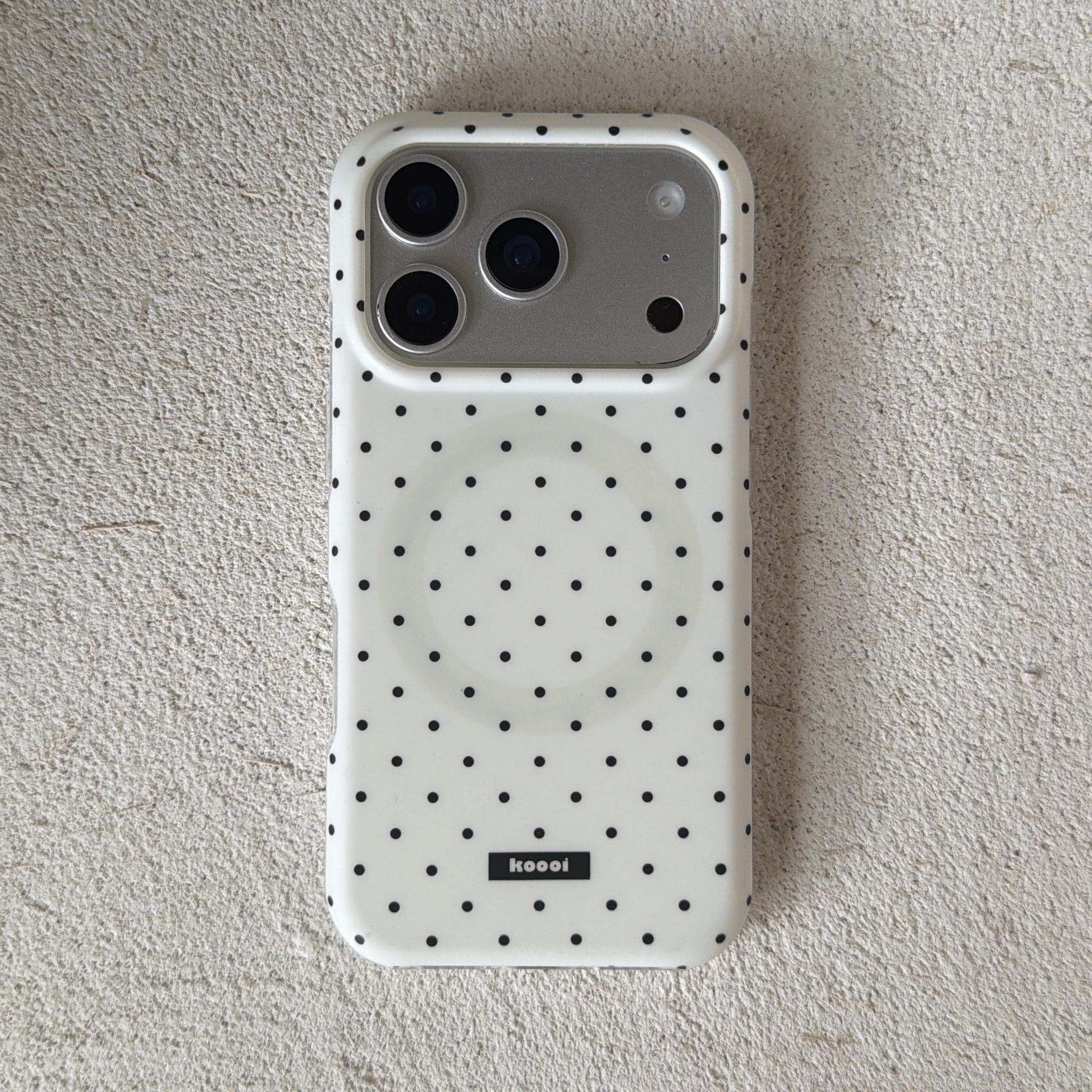 Polka Dot Butterfly Magnetic Case with Stand for iPhone 16/15/14 Pro Max iPhone 14
Polka Dot Butterfly Magnetic Case with Stand for iPhone 16/15/14 Pro Max iPhone 14
