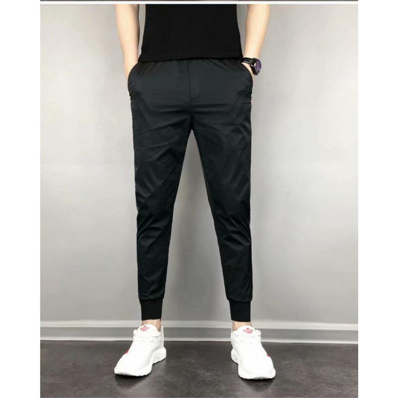 Чоловічі весняні модні вузькі звужені повсякденні брюки 2023 року – тренд корейського стилю Medium чорний
Чоловічі весняні модні вузькі звужені повсякденні брюки 2023 року – тренд корейського стилю Medium чорний