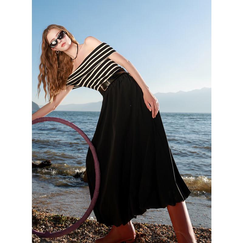 Sancai Elastic Waist A-Line Petal Skirt S
Sancai Elastic Waist A-Line Petal Skirt S