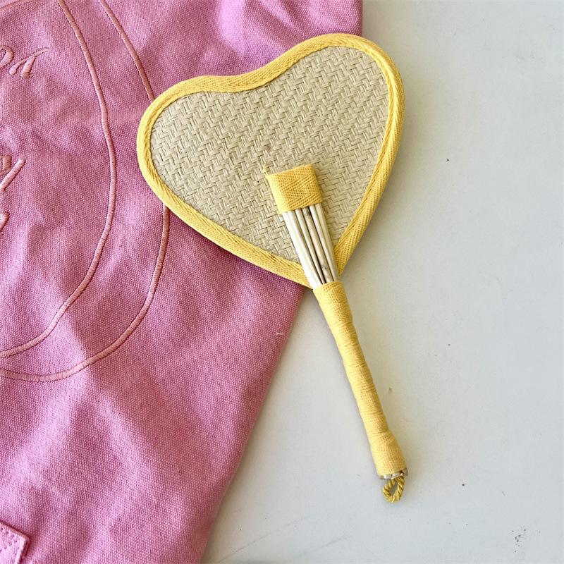 Барвистий Ручної Роботи Віяло з Пальмового Листя Китайський Стиль Солом яний Бамбуковий Плетений Віяло Літній Засіб від Комарів Охолоджувач Ручний Віяло Домашній Декор Підвіска
Барвистий Ручної Роботи Віяло з Пальмового Листя Китайський Стиль Солом яний Бамбуковий Плетений Віяло Літній Засіб від Комарів Охолоджувач Ручний Віяло Домашній Декор Підвіска