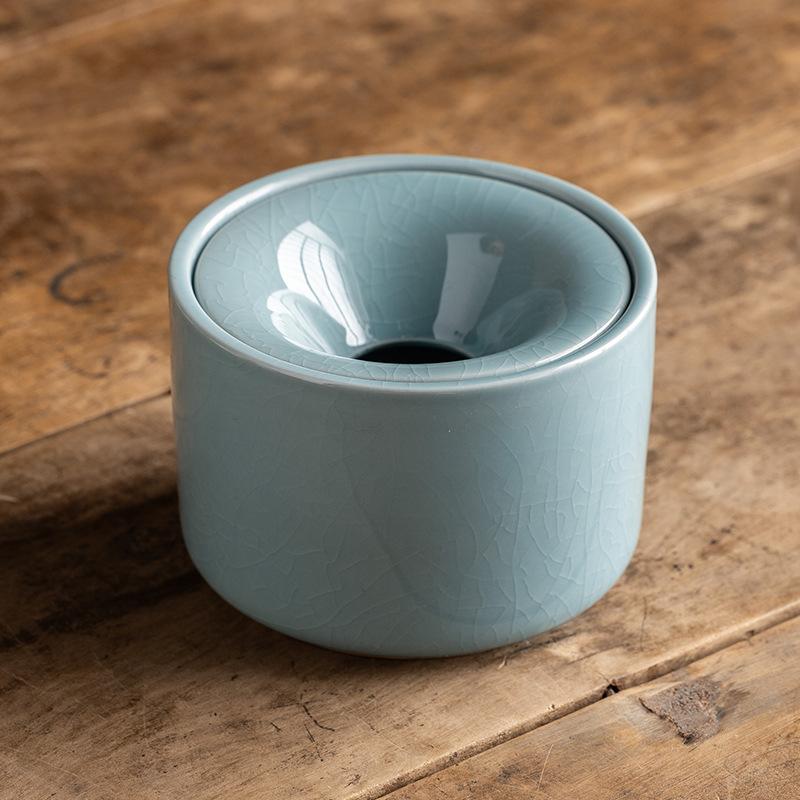 Ru kiln tea washing tea residue tank water tank cup washing Chinese household high-grade ceramic wastewater tank tea set spare parts pen washing tank
Ru kiln tea washing tea residue tank water tank cup washing Chinese household high-grade ceramic wastewater tank tea set spare parts pen washing tank