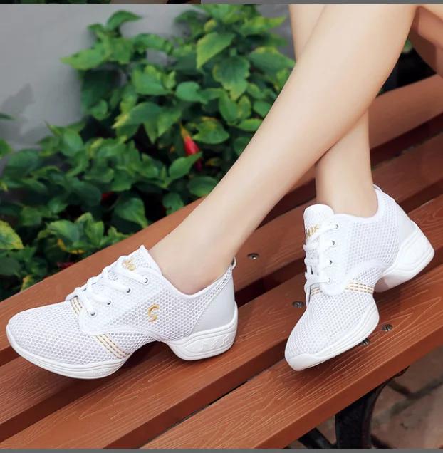Летние женские кроссовки Спортивные Особенности Мягкая подошва Дышащие Танцевальная обувь Женская Обувь для практики Современный балет Джазовая обувь 39 белый
Летние женские кроссовки Спортивные Особенности Мягкая подошва Дышащие Танцевальная обувь Женская Обувь для практики Современный балет Джазовая обувь 39 белый