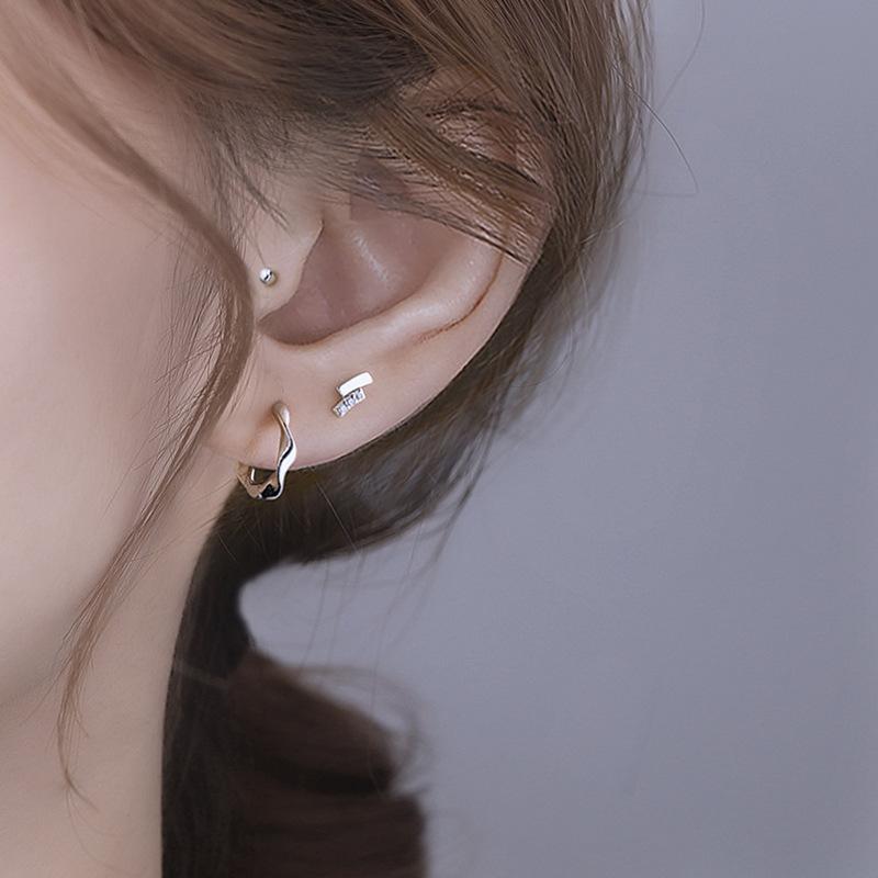 Stud Earrings New Trendy Earrings Women s Niche High-end Exquisite Design Ear Buckles Winter Earrings
Stud Earrings New Trendy Earrings Women s Niche High-end Exquisite Design Ear Buckles Winter Earrings