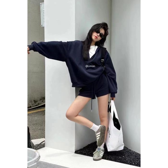 Women s Casual V-Neck Hoodie & High-Waisted Shorts Set - Spring/Summer Street Style M
Women s Casual V-Neck Hoodie & High-Waisted Shorts Set - Spring/Summer Street Style M