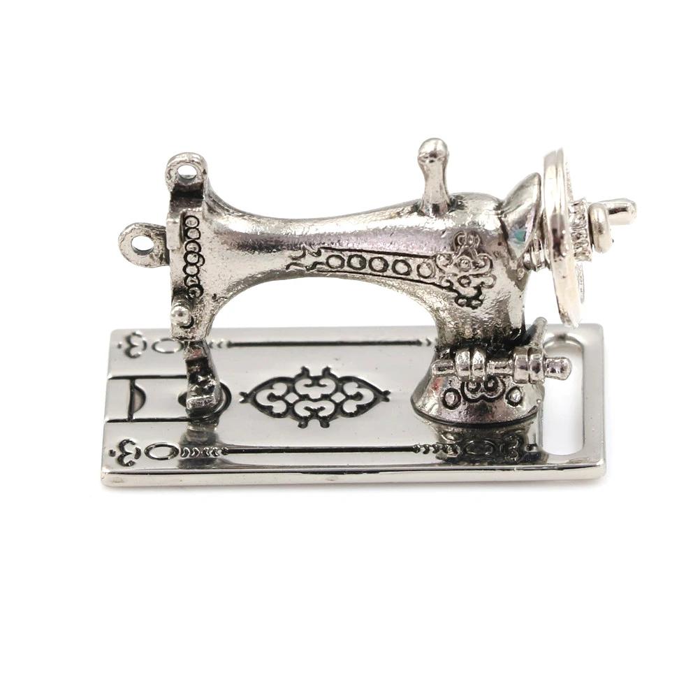 Metal Sewing Machine Dollhouse Miniatures Decoration 1:12 Scale Length 3.5cm серебряный
Metal Sewing Machine Dollhouse Miniatures Decoration 1:12 Scale Length 3.5cm серебряный