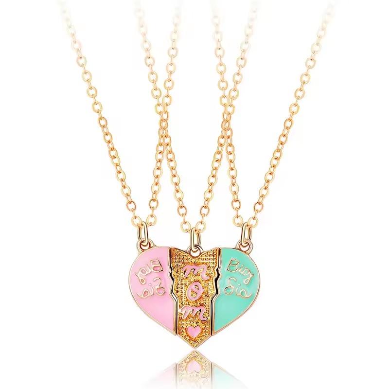 2/3pcs Mother Daughter Necklaces for Women Girls Kawaii Mom Sisters Heart Shaped Pendant Chain Magnet Jewelry Mother s Day Gift
2/3pcs Mother Daughter Necklaces for Women Girls Kawaii Mom Sisters Heart Shaped Pendant Chain Magnet Jewelry Mother s Day Gift