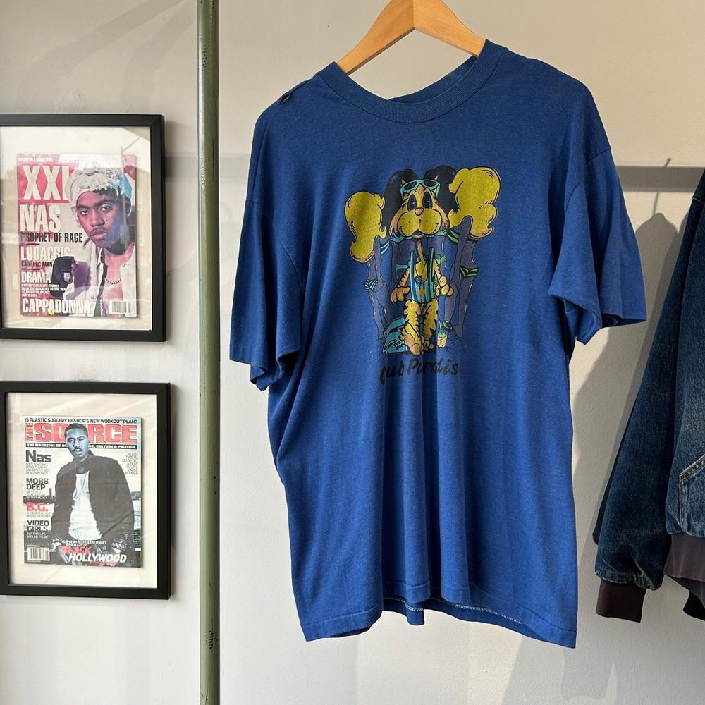 VINTAGE 80s Club Paradise Beach Illustration Art TShirt sz L Adult Unisex T-Shirt XXL
VINTAGE 80s Club Paradise Beach Illustration Art TShirt sz L Adult Unisex T-Shirt XXL