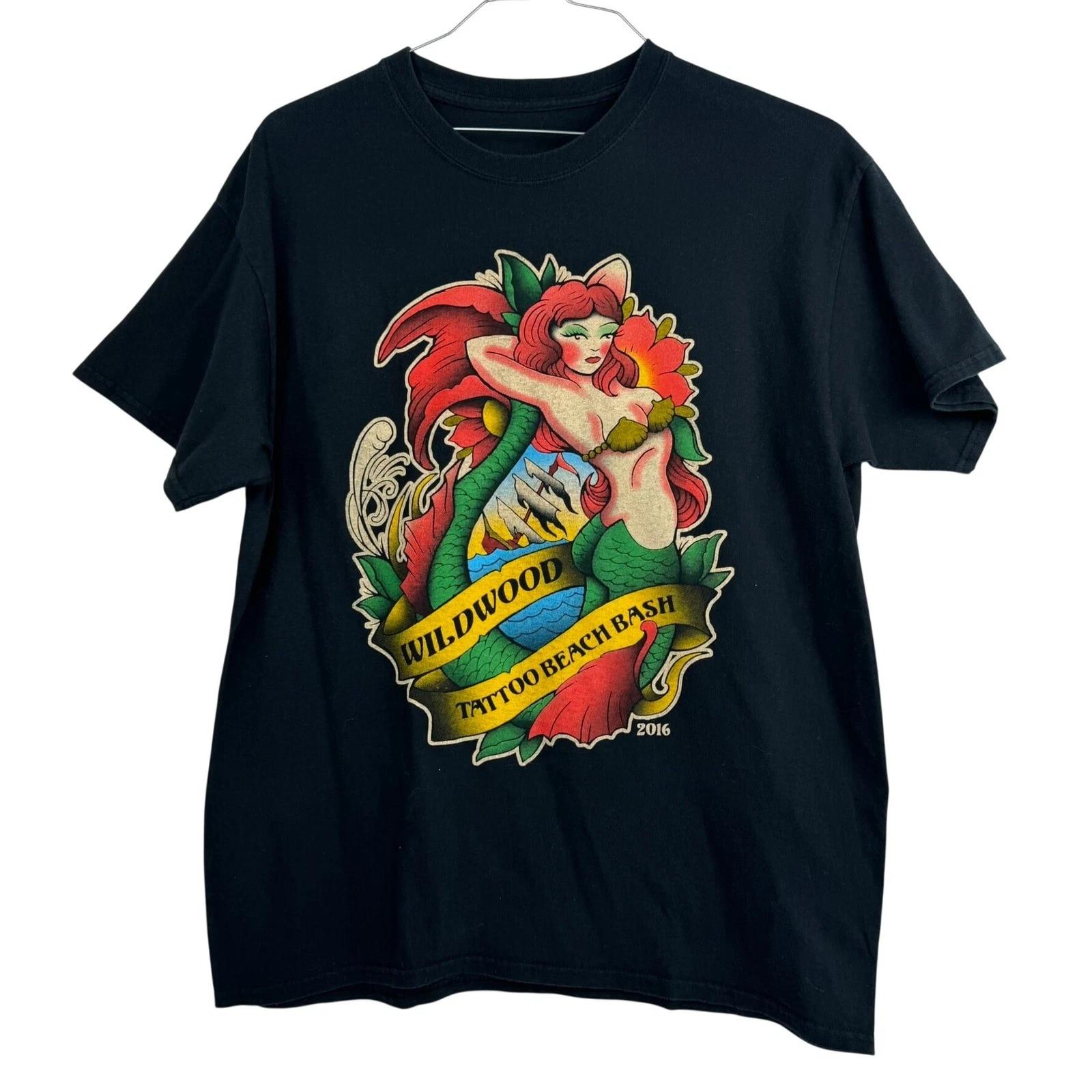 Wildwood Tattoo Beach Bash 2016 Mermaid Graphic T-Shirt Men s Medium Black L
Wildwood Tattoo Beach Bash 2016 Mermaid Graphic T-Shirt Men s Medium Black L
