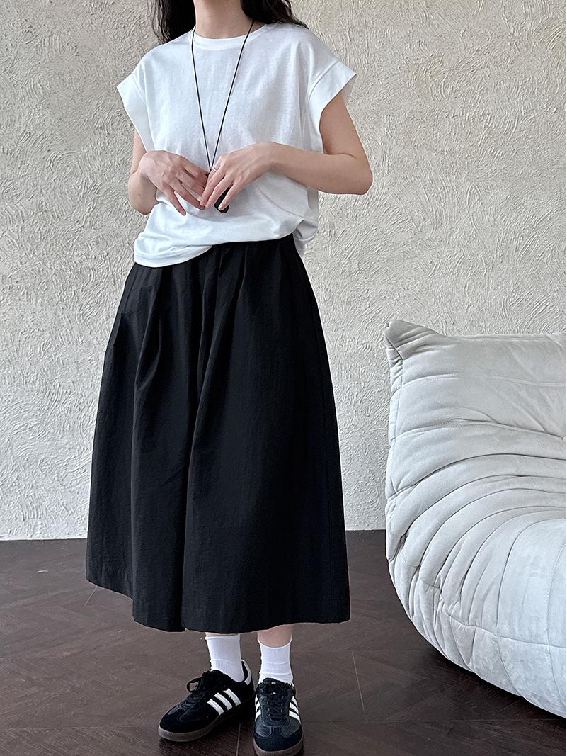 LUXI Design Casual Women s Wide-Leg Pleated Cropped Pants with Elastic Waist Large
LUXI Design Casual Women s Wide-Leg Pleated Cropped Pants with Elastic Waist Large