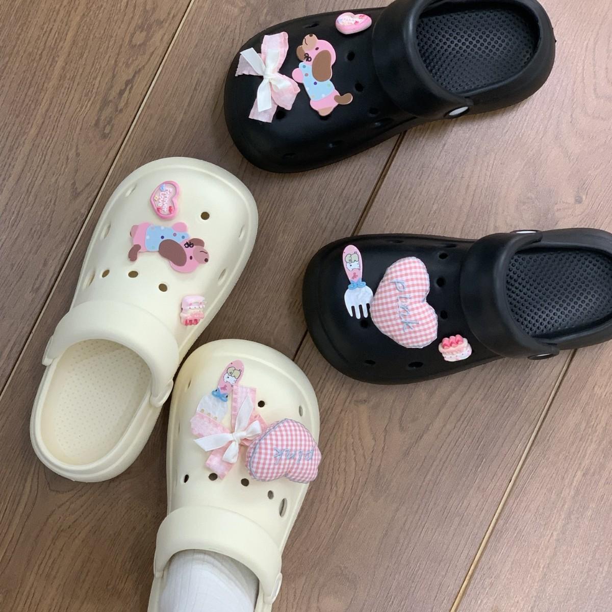 Cute cartoon hole shoes women s new summer outer wear runaway not tired feet breathable non-slip not smelly foot bag head slippers 36/37 (suitable for size 35/36) білий
Cute cartoon hole shoes women s new summer outer wear runaway not tired feet breathable non-slip not smelly foot bag head slippers 36/37 (suitable for size 35/36) білий