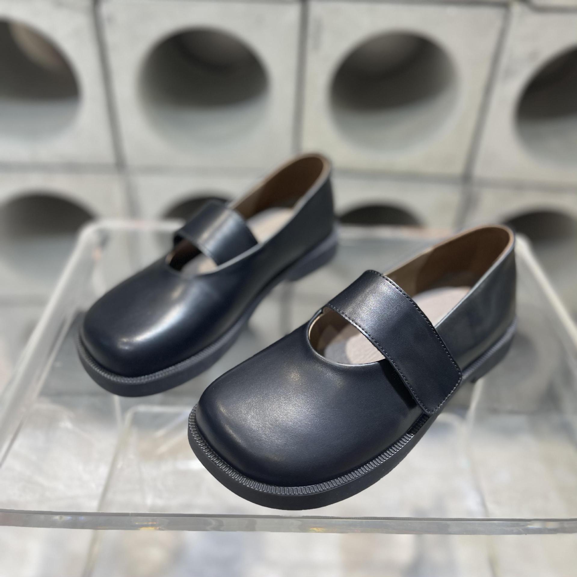 Туфли из натуральной кожи с круглым носком, повседневные женские кроссовки, мягкие, женские, летние, ретро, новые, базовые, однотонные, для отдыха, Мэри 39 чёрный
Туфли из натуральной кожи с круглым носком, повседневные женские кроссовки, мягкие, женские, летние, ретро, новые, базовые, однотонные, для отдыха, Мэри 39 чёрный